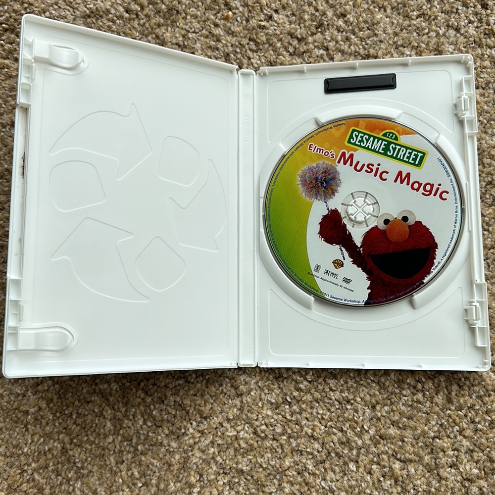 Sesame Street Elmo’s Music Magic Educational DVD - Picture 3 of 4